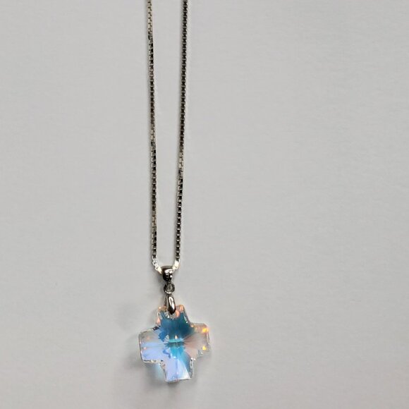 Vintage Italian Sterling Silver Chain with Crystal Cross Like Pendant - Picture 15 of 16